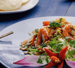 goi-ngo-sen-tom-thit